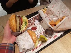 -The Habit Burger Grill 哈比特汉堡(复兴soho店)