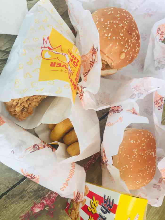 德尔客炸鸡汉堡