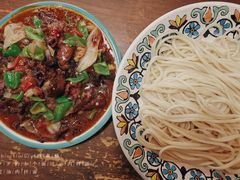 -歹歹的加个面过油肉拌面