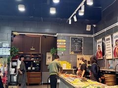 -愉肴麻辣香锅(中山路店)