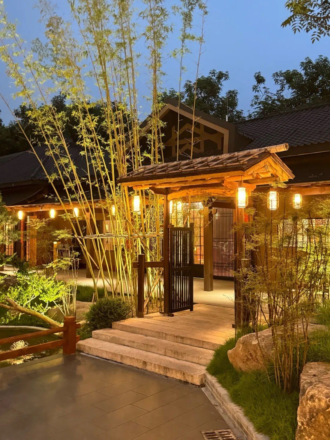 环境尚可,食物难吃