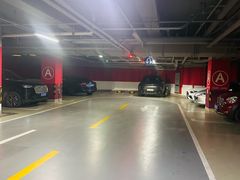 -瑞虹新天地月亮湾