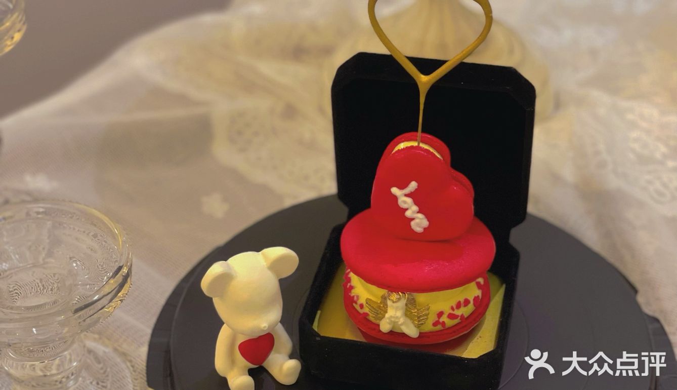 无意中发现一家🖼复古简约氛围感蛋糕店💭