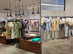 -URBAN REVIVO(西安Momopark店)