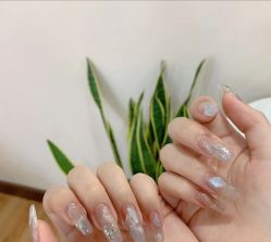 -悦指间美甲美睫