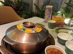 -润园四季椰子鸡火锅(卓越INTOWN店)