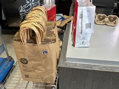 -瑞幸咖啡(青岛保利中心店)
