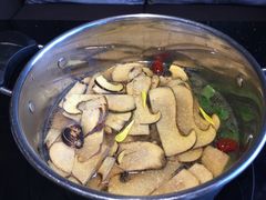 -野菌皇海景野生菌火锅(滨海大道店)