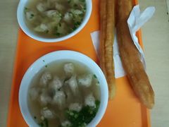 -张阿三馄饨店