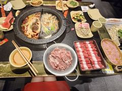 -宽板凳老灶火锅(台湾街店)