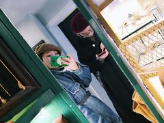 -LADY FAFA(巨鹿路陕西南路路口店)