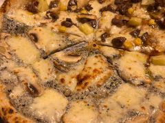 黑松露披萨-Primo·丽莫意大利窑烤披萨