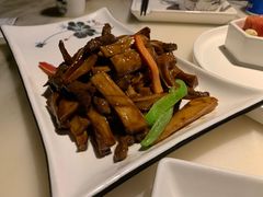 -吴越荣记苏州菜·松鼠桂鱼100%活鱼现做(斜塘老街店)
