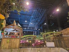 -蓝精灵乐园·世茂精灵之城主题乐园