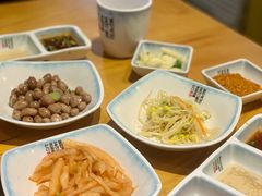 小菜-唯成•韩国炭火烤肉 유성고기