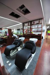 洗头区-小左美发