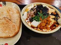-禾诗夜市大饼油条(松江店)