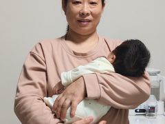 -乐禧母婴全自营月嫂(宝山店)