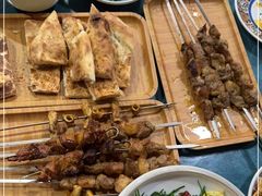 -乡村馕坑肉·烧烤·新疆菜·本地人更爱吃(阿勒泰首店)