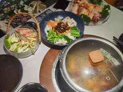 -芸山季·云南山珍菌火锅(人民广场来福士店)