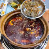 瓦小灶老火锅｜一家海鲜吃到嘴里还在弹的炭火火锅店