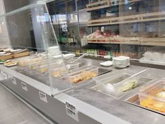 面包甜点陈列柜-老乡鸡(上海白玉兰广场店)