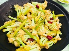 -东北四季饺子王(华山路店)