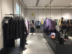 -URBAN REVIVO(欢乐海岸购物中心店)