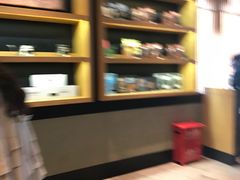 -星巴克(西藏路店)