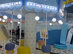 -蓝鲸奇亲子游泳俱乐部