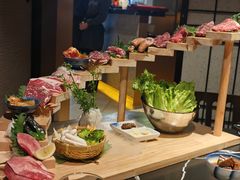 -山川小町·极番烧肉(新地假日广场店)