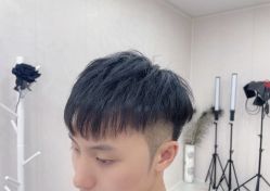 点击看大图 -朗峰专业美发沙龙