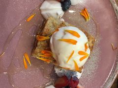 -FLOVIE FLORIST CAFE