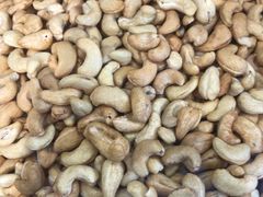 烤糖薯，柿子饼，栗子，自烤大腰果，，松子，糖葫芦……-隆美栗园(重庆路店)