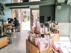 零售区-星巴克臻选(武汉首义汇店)