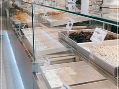 面包甜点陈列柜-金粒门·新鲜零食(坡子街店)