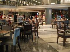 -上海滴水湖皇冠假日酒店