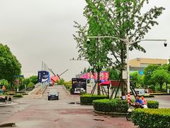 -吉盛伟邦国际家具村停车场-出口