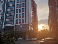 -上海市工商外国语学校
