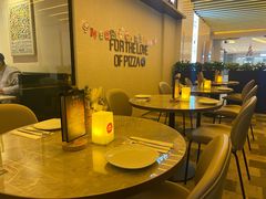 -必胜客(WOW中心城店)