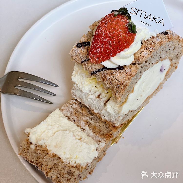 这真的就是全上海最好吃的树莓布达佩斯蛋糕🍰