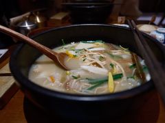 -银米·云南传统过桥米线(双廊黑金冠店)