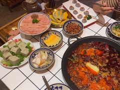 -旧街市鲜货老火锅(大光路店)