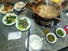 -东记炭炉·海鲜鸡煲(龙华店)