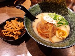 雞白湯拉麵-雷神拉面(财富中心玉米楼店)