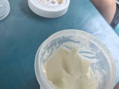 -正飞鲜奶(吐鲁番路店)