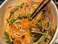 鸡丝凉米线-云海肴·汽锅鸡·云南菜(天山百盛优客店)