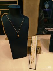 -周生生Chow Sang Sang(恒隆广场店)