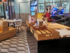 -Dough&Joe团憩(瑞虹天地月亮湾店)