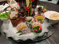 -鼎泰亨·海鲜牛肉餐厅(滨江店)